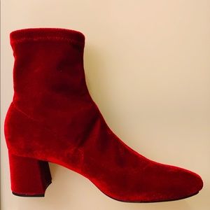 Boots Red Velvet Pull On Ankle Zara. Used Ones